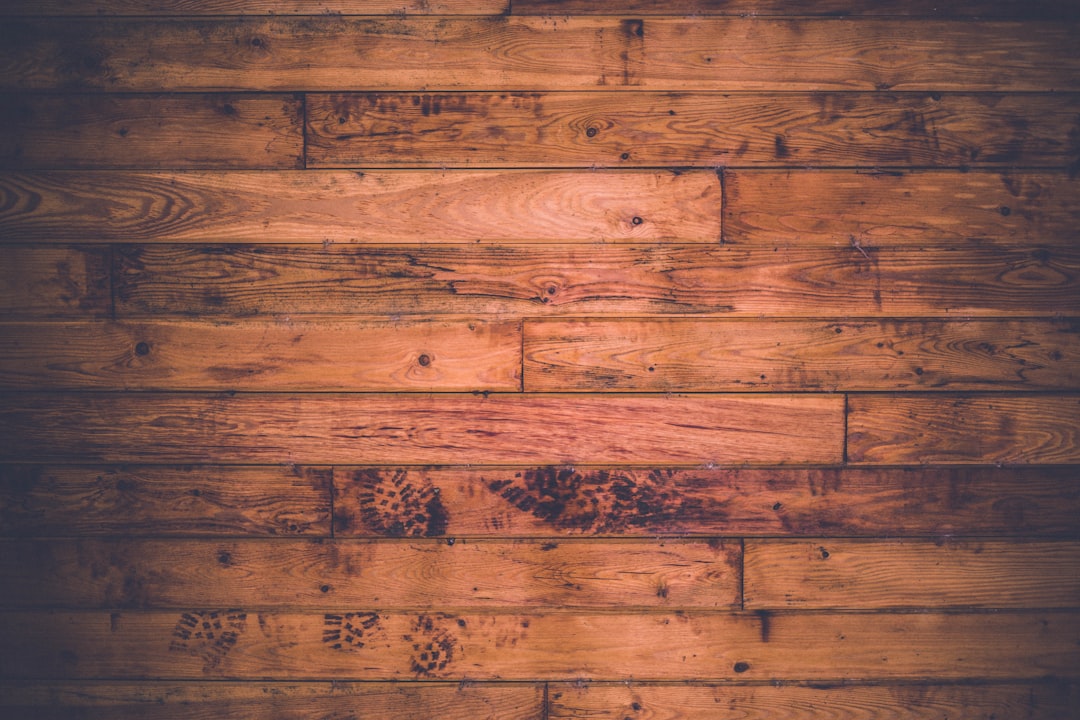 Podlaha před renovací - obroušená, zmatněná